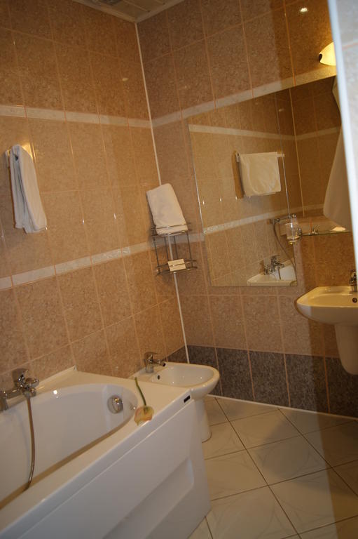 Hotel Restauracja Tawerna 2*